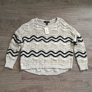 ☀️NWT Black and Gold Knit Pullover Sweater